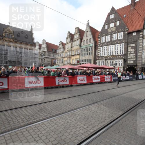 05.10.2025 - 20. swb-Marathon Bremen Yannick Fuchs http://msf.ph/oto/9310468 05.10.2025 11:18:47 Ziel 11480 meine-sportfotos.de