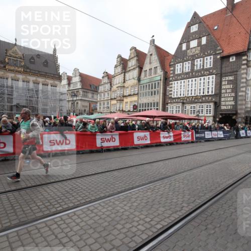 05.10.2025 - 20. swb-Marathon Bremen Yannick Fuchs http://msf.ph/oto/9310596 05.10.2025 11:19:22 Ziel 10488 meine-sportfotos.de