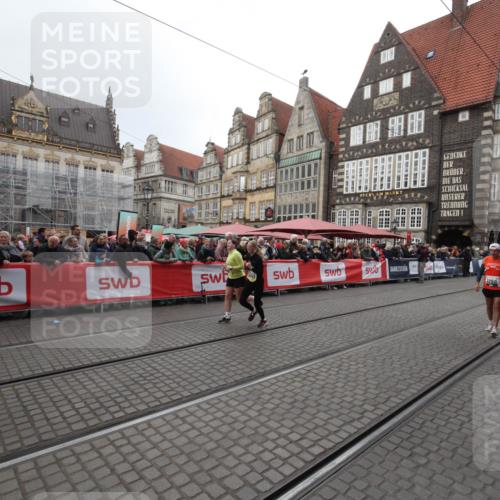 05.10.2025 - 20. swb-Marathon Bremen Yannick Fuchs http://msf.ph/oto/9310642 05.10.2025 11:22:48 Ziel 9445, 9857 meine-sportfotos.de