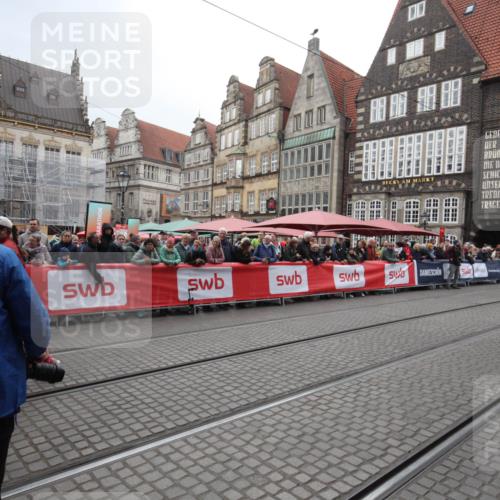 05.10.2025 - 20. swb-Marathon Bremen Yannick Fuchs http://msf.ph/oto/9310688 05.10.2025 11:23:33 Ziel 9840 meine-sportfotos.de