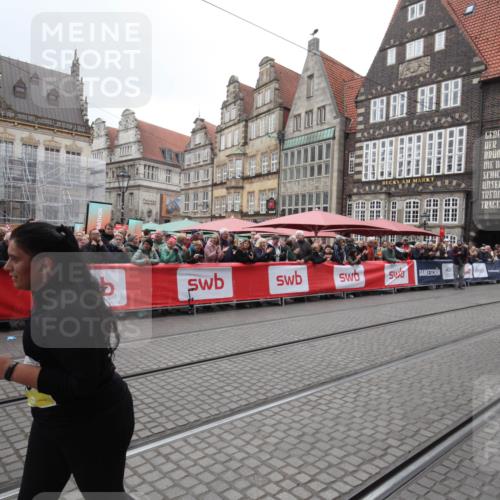 05.10.2025 - 20. swb-Marathon Bremen Yannick Fuchs http://msf.ph/oto/9310774 05.10.2025 11:24:27 Ziel 11190 meine-sportfotos.de