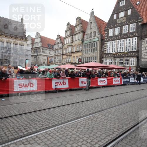 05.10.2025 - 20. swb-Marathon Bremen Yannick Fuchs http://msf.ph/oto/9310837 05.10.2025 11:24:55 Ziel  meine-sportfotos.de