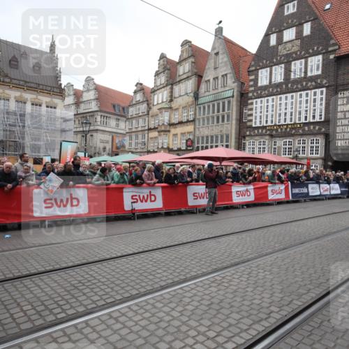 05.10.2025 - 20. swb-Marathon Bremen Yannick Fuchs http://msf.ph/oto/9310856 05.10.2025 11:25:01 Ziel 10096 meine-sportfotos.de