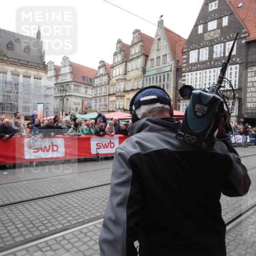 05.10.2025 - 20. swb-Marathon Bremen Yannick Fuchs http://msf.ph/oto/9310915 05.10.2025 11:25:18 Ziel 9763 meine-sportfotos.de