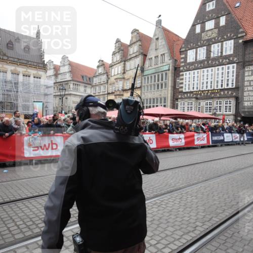 05.10.2025 - 20. swb-Marathon Bremen Yannick Fuchs http://msf.ph/oto/9310916 05.10.2025 11:25:19 Ziel 9763 meine-sportfotos.de