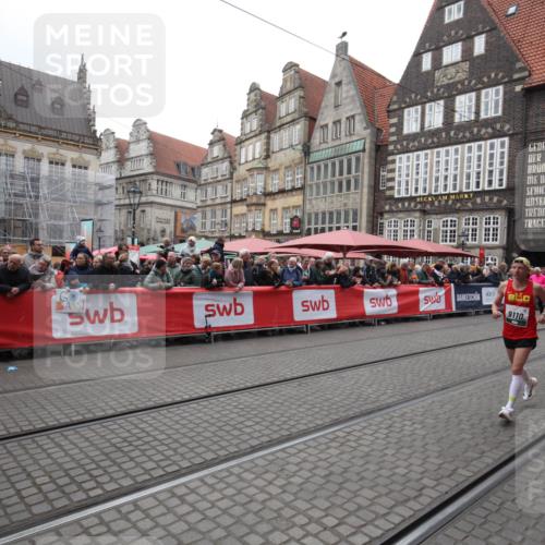 05.10.2025 - 20. swb-Marathon Bremen Yannick Fuchs http://msf.ph/oto/9310993 05.10.2025 11:25:41 Ziel  meine-sportfotos.de