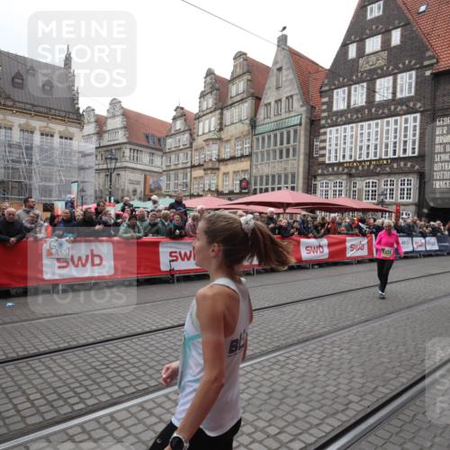 05.10.2025 - 20. swb-Marathon Bremen Yannick Fuchs http://msf.ph/oto/9311007 05.10.2025 11:25:45 Ziel 9338 meine-sportfotos.de