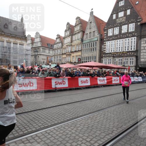 05.10.2025 - 20. swb-Marathon Bremen Yannick Fuchs http://msf.ph/oto/9311009 05.10.2025 11:25:45 Ziel 9338 meine-sportfotos.de