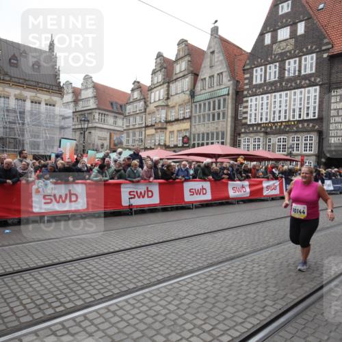 05.10.2025 - 20. swb-Marathon Bremen Yannick Fuchs http://msf.ph/oto/9311089 05.10.2025 11:26:08 Ziel 10144 meine-sportfotos.de
