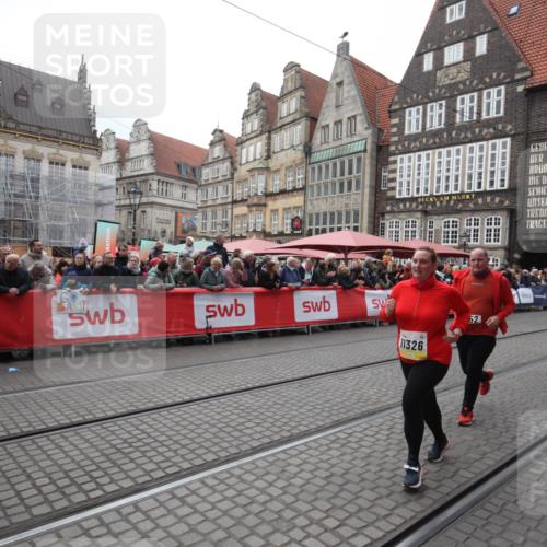 05.10.2025 - 20. swb-Marathon Bremen Yannick Fuchs http://msf.ph/oto/9311151 05.10.2025 11:26:27 Ziel 9352, 11326 meine-sportfotos.de
