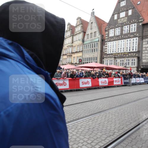 05.10.2025 - 20. swb-Marathon Bremen Yannick Fuchs http://msf.ph/oto/9311301 05.10.2025 11:27:08 Ziel  meine-sportfotos.de