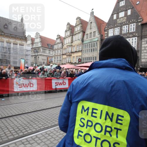 05.10.2025 - 20. swb-Marathon Bremen Yannick Fuchs http://msf.ph/oto/9311303 05.10.2025 11:27:09 Ziel  meine-sportfotos.de