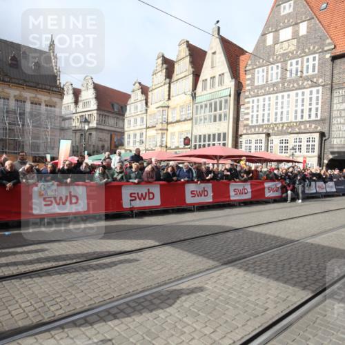 05.10.2025 - 20. swb-Marathon Bremen Yannick Fuchs http://msf.ph/oto/9311444 05.10.2025 11:28:30 Ziel  meine-sportfotos.de