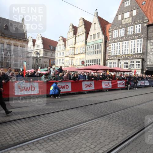 05.10.2025 - 20. swb-Marathon Bremen Yannick Fuchs http://msf.ph/oto/9311492 05.10.2025 11:28:47 Ziel  meine-sportfotos.de