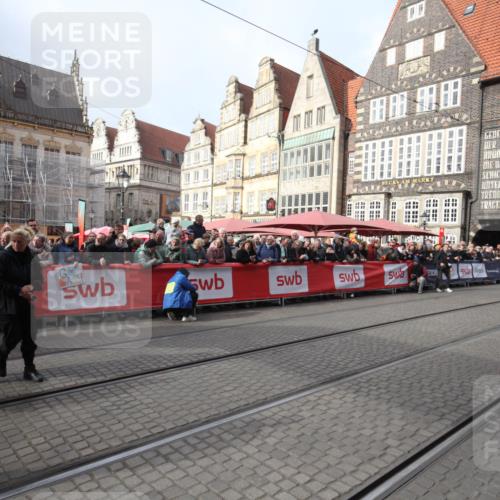 05.10.2025 - 20. swb-Marathon Bremen Yannick Fuchs http://msf.ph/oto/9311494 05.10.2025 11:28:47 Ziel  meine-sportfotos.de