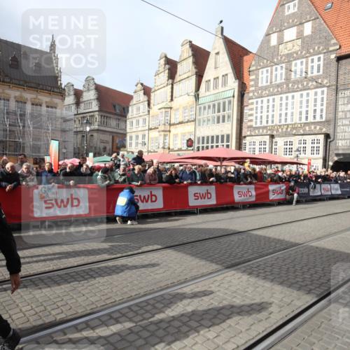 05.10.2025 - 20. swb-Marathon Bremen Yannick Fuchs http://msf.ph/oto/9311498 05.10.2025 11:28:49 Ziel  meine-sportfotos.de