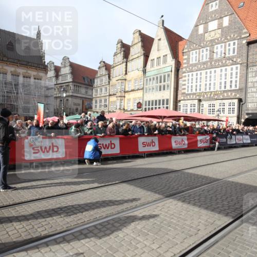 05.10.2025 - 20. swb-Marathon Bremen Yannick Fuchs http://msf.ph/oto/9311504 05.10.2025 11:28:50 Ziel  meine-sportfotos.de