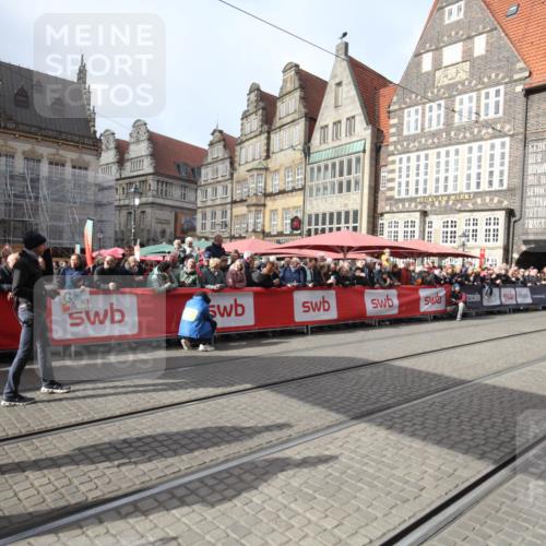 05.10.2025 - 20. swb-Marathon Bremen Yannick Fuchs http://msf.ph/oto/9311509 05.10.2025 11:28:51 Ziel  meine-sportfotos.de