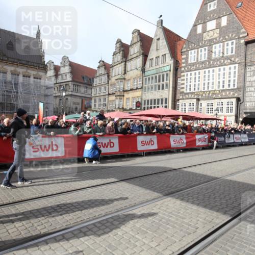 05.10.2025 - 20. swb-Marathon Bremen Yannick Fuchs http://msf.ph/oto/9311511 05.10.2025 11:28:51 Ziel  meine-sportfotos.de