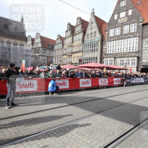 05.10.2025 - 20. swb-Marathon Bremen Yannick Fuchs http://msf.ph/oto/9311515 05.10.2025 11:28:52 Ziel  meine-sportfotos.de