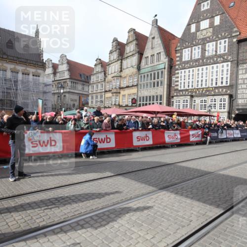 05.10.2025 - 20. swb-Marathon Bremen Yannick Fuchs http://msf.ph/oto/9311517 05.10.2025 11:28:52 Ziel  meine-sportfotos.de