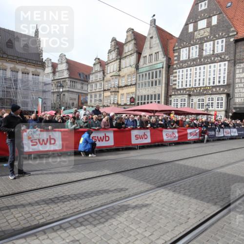 05.10.2025 - 20. swb-Marathon Bremen Yannick Fuchs http://msf.ph/oto/9311521 05.10.2025 11:28:53 Ziel  meine-sportfotos.de