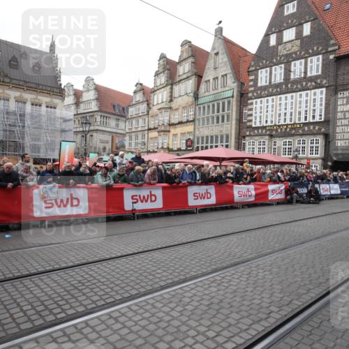 05.10.2025 - 20. swb-Marathon Bremen Yannick Fuchs http://msf.ph/oto/9311668 05.10.2025 11:29:17 Ziel 9559 meine-sportfotos.de
