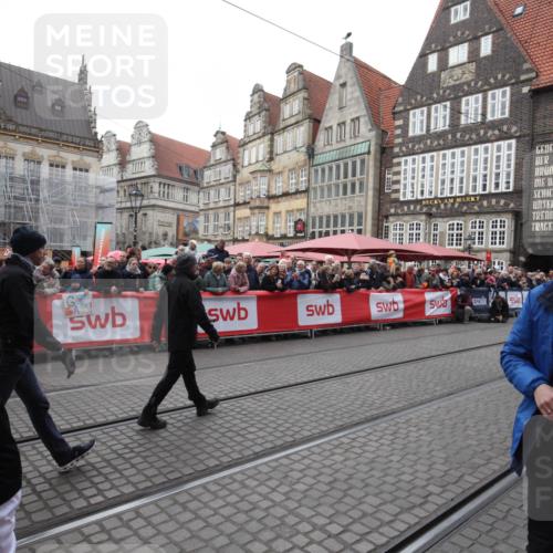 05.10.2025 - 20. swb-Marathon Bremen Yannick Fuchs http://msf.ph/oto/9311745 05.10.2025 11:29:28 Ziel 10482 meine-sportfotos.de