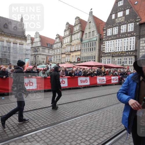 05.10.2025 - 20. swb-Marathon Bremen Yannick Fuchs http://msf.ph/oto/9311747 05.10.2025 11:29:28 Ziel 10482 meine-sportfotos.de