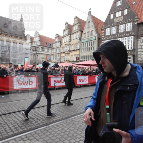 05.10.2025 - 20. swb-Marathon Bremen Yannick Fuchs http://msf.ph/oto/9311751 05.10.2025 11:29:29 Ziel  meine-sportfotos.de