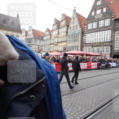 05.10.2025 - 20. swb-Marathon Bremen Yannick Fuchs http://msf.ph/oto/9311761 05.10.2025 11:29:30 Ziel  meine-sportfotos.de