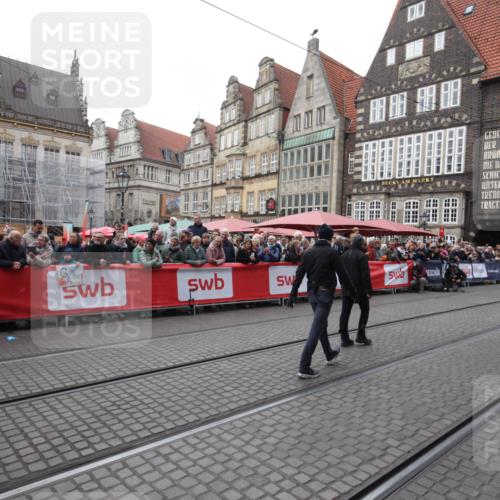 05.10.2025 - 20. swb-Marathon Bremen Yannick Fuchs http://msf.ph/oto/9311765 05.10.2025 11:29:30 Ziel  meine-sportfotos.de