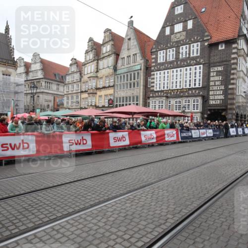 05.10.2025 - 20. swb-Marathon Bremen Yannick Fuchs http://msf.ph/oto/9311779 05.10.2025 11:56:50 Ziel  meine-sportfotos.de
