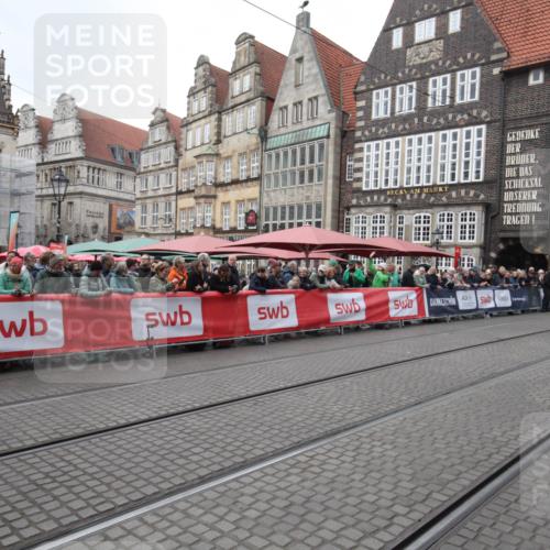 05.10.2025 - 20. swb-Marathon Bremen Yannick Fuchs http://msf.ph/oto/9311784 05.10.2025 11:56:58 Ziel  meine-sportfotos.de