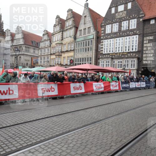 05.10.2025 - 20. swb-Marathon Bremen Yannick Fuchs http://msf.ph/oto/9311791 05.10.2025 12:11:15 Ziel  meine-sportfotos.de
