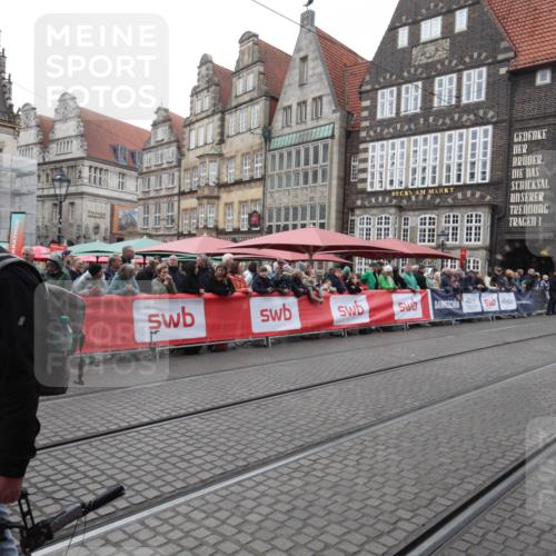05.10.2025 - 20. swb-Marathon Bremen Yannick Fuchs http://msf.ph/oto/9311806 05.10.2025 12:16:59 Ziel  meine-sportfotos.de
