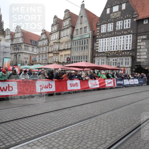 05.10.2025 - 20. swb-Marathon Bremen Yannick Fuchs http://msf.ph/oto/9311819 05.10.2025 12:21:32 Ziel  meine-sportfotos.de