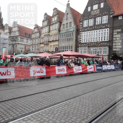 05.10.2025 - 20. swb-Marathon Bremen Yannick Fuchs http://msf.ph/oto/9311831 05.10.2025 12:22:54 Ziel  meine-sportfotos.de