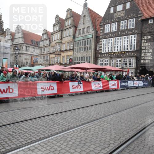05.10.2025 - 20. swb-Marathon Bremen Yannick Fuchs http://msf.ph/oto/9311835 05.10.2025 12:23:27 Ziel  meine-sportfotos.de