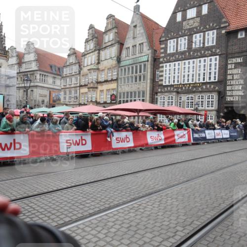 05.10.2025 - 20. swb-Marathon Bremen Yannick Fuchs http://msf.ph/oto/9311839 05.10.2025 12:27:04 Ziel  meine-sportfotos.de