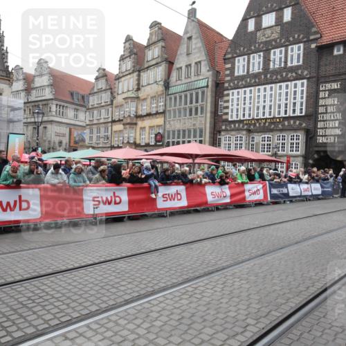 05.10.2025 - 20. swb-Marathon Bremen Yannick Fuchs http://msf.ph/oto/9311841 05.10.2025 12:28:36 Ziel 1730 meine-sportfotos.de