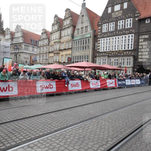 05.10.2025 - 20. swb-Marathon Bremen Yannick Fuchs http://msf.ph/oto/9311846 05.10.2025 12:31:37 Ziel  meine-sportfotos.de