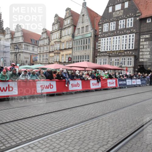 05.10.2025 - 20. swb-Marathon Bremen Yannick Fuchs http://msf.ph/oto/9311852 05.10.2025 12:32:19 Ziel  meine-sportfotos.de