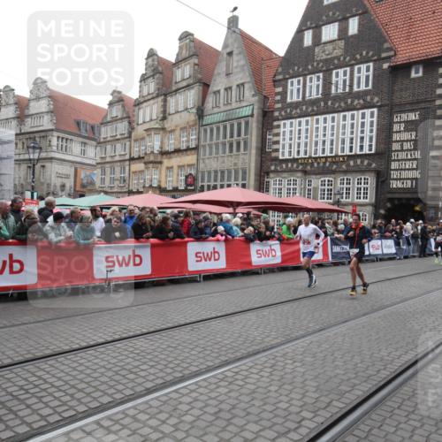 05.10.2025 - 20. swb-Marathon Bremen Yannick Fuchs http://msf.ph/oto/9311879 05.10.2025 12:58:19 Ziel 383, 1329, 1520 meine-sportfotos.de