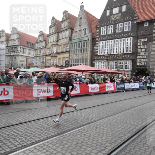 05.10.2025 - 20. swb-Marathon Bremen Yannick Fuchs http://msf.ph/oto/9311884 05.10.2025 12:58:36 Ziel 1058, 3705, 7405, 7816 meine-sportfotos.de