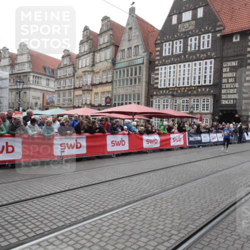05.10.2025 - 20. swb-Marathon Bremen Yannick Fuchs http://msf.ph/oto/9311895 05.10.2025 12:58:42 Ziel 1258, 3705 meine-sportfotos.de