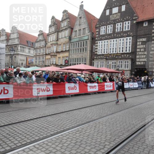 05.10.2025 - 20. swb-Marathon Bremen Yannick Fuchs http://msf.ph/oto/9311900 05.10.2025 12:58:48 Ziel 4867, 5815, 7764, 8520, 8593 meine-sportfotos.de