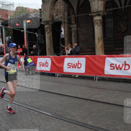 05.10.2025 - 20. swb-Marathon Bremen Yannick Fuchs http://msf.ph/oto/9316380 05.10.2025 10:32:44 Ziel 11730 meine-sportfotos.de