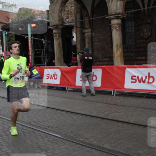 05.10.2025 - 20. swb-Marathon Bremen Yannick Fuchs http://msf.ph/oto/9316412 05.10.2025 10:37:12 Ziel 9480 meine-sportfotos.de