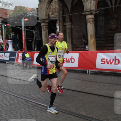 05.10.2025 - 20. swb-Marathon Bremen Yannick Fuchs http://msf.ph/oto/9316420 05.10.2025 10:37:51 Ziel 10501, 10775, 11176 meine-sportfotos.de
